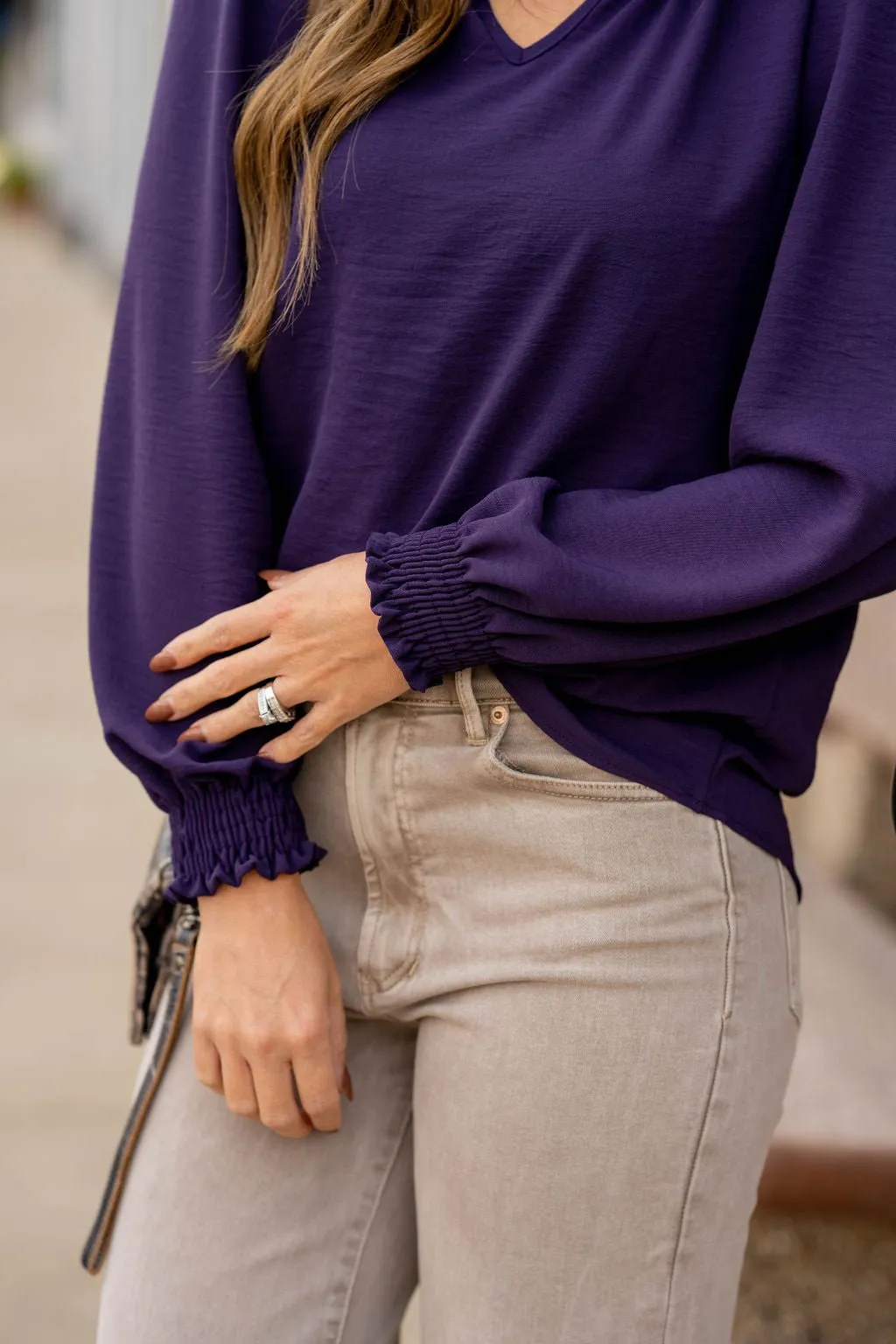 Everyday Cinched Trim V Blouse