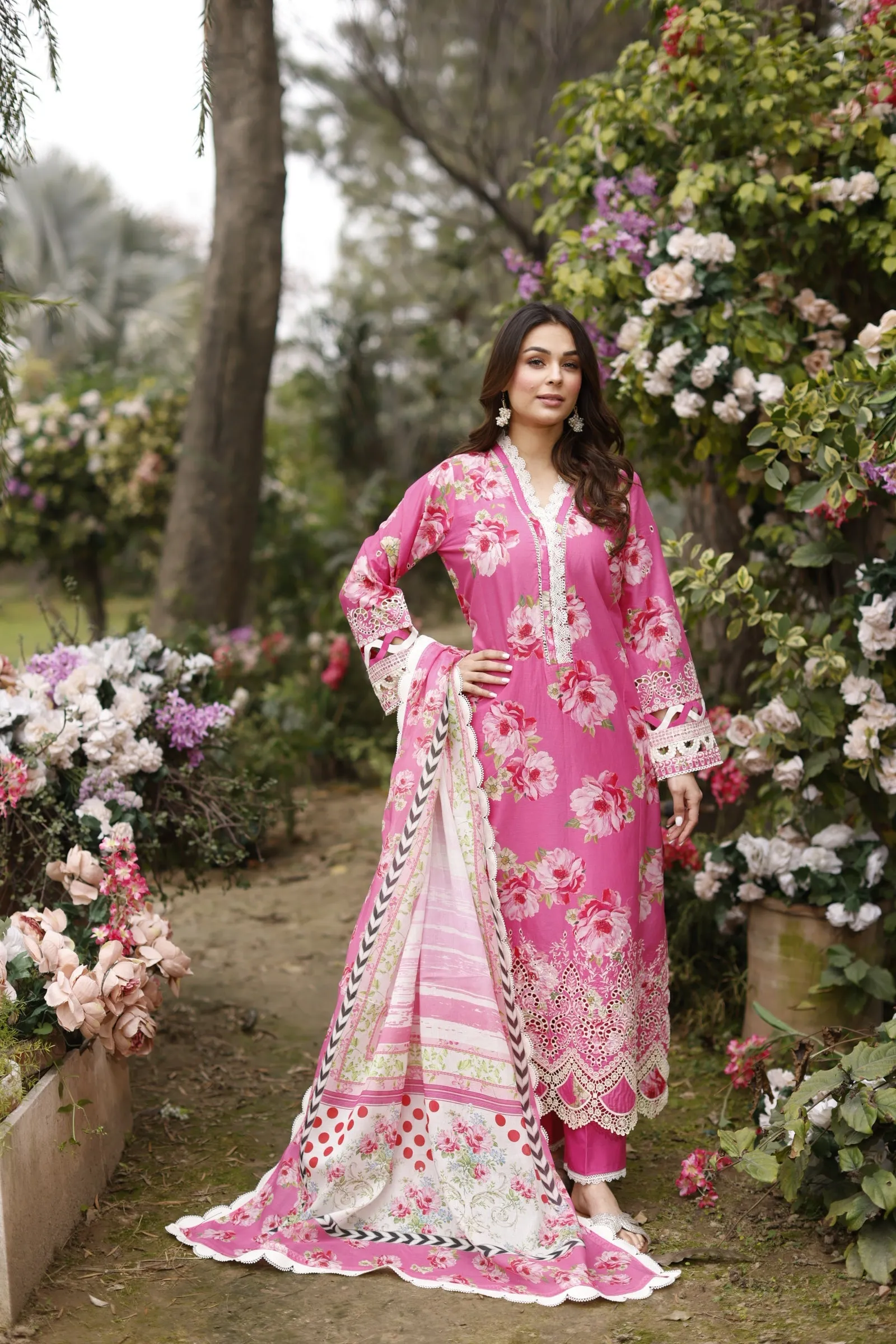 Manara by Maria Asif Baig - Vintage Flora Lawn Collection – LEANA