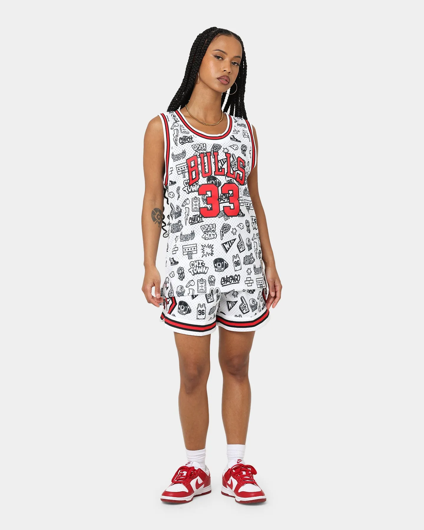 Mitchell & Ness Women's Chicago Bulls Doodle Shorts White