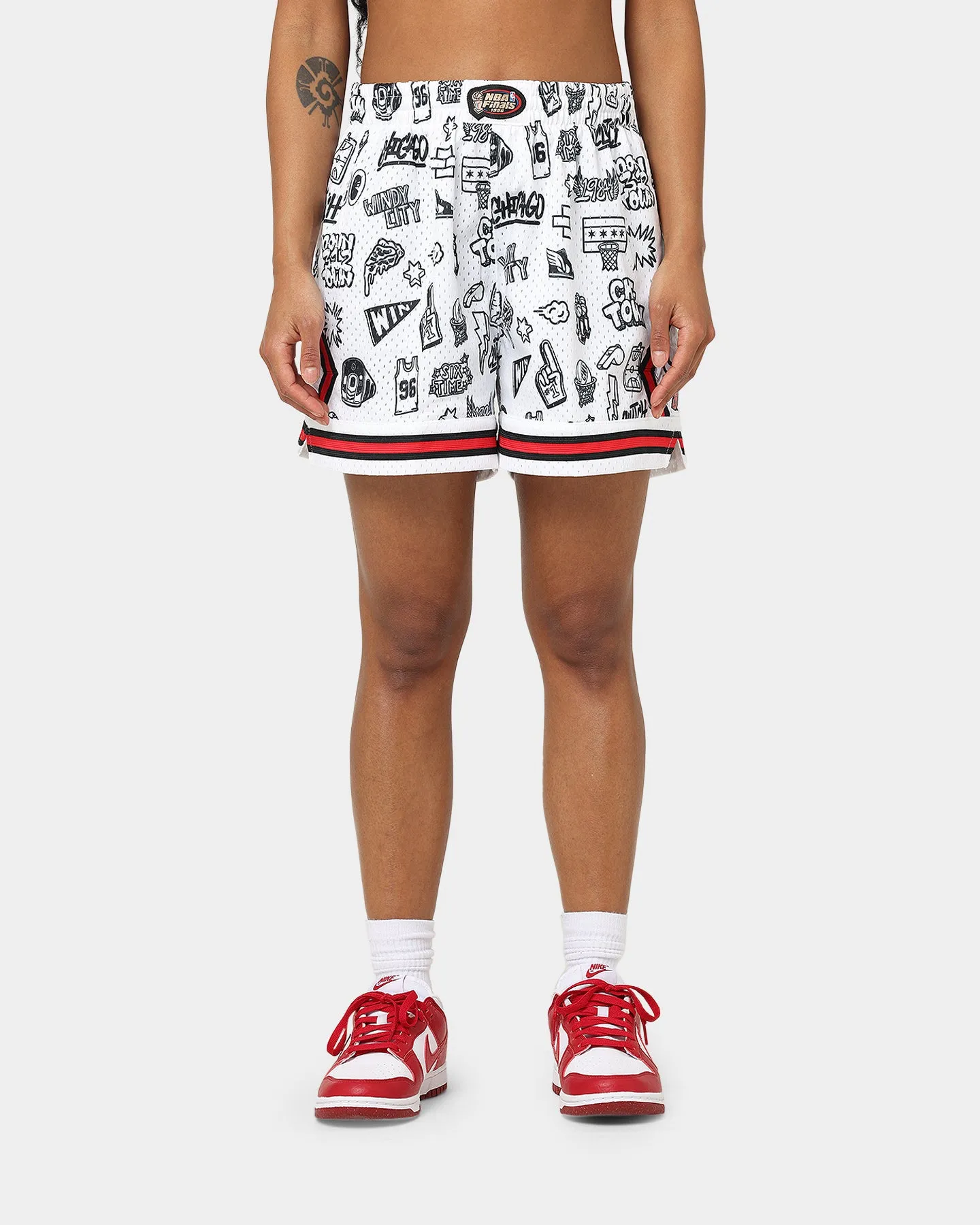 Mitchell & Ness Women's Chicago Bulls Doodle Shorts White