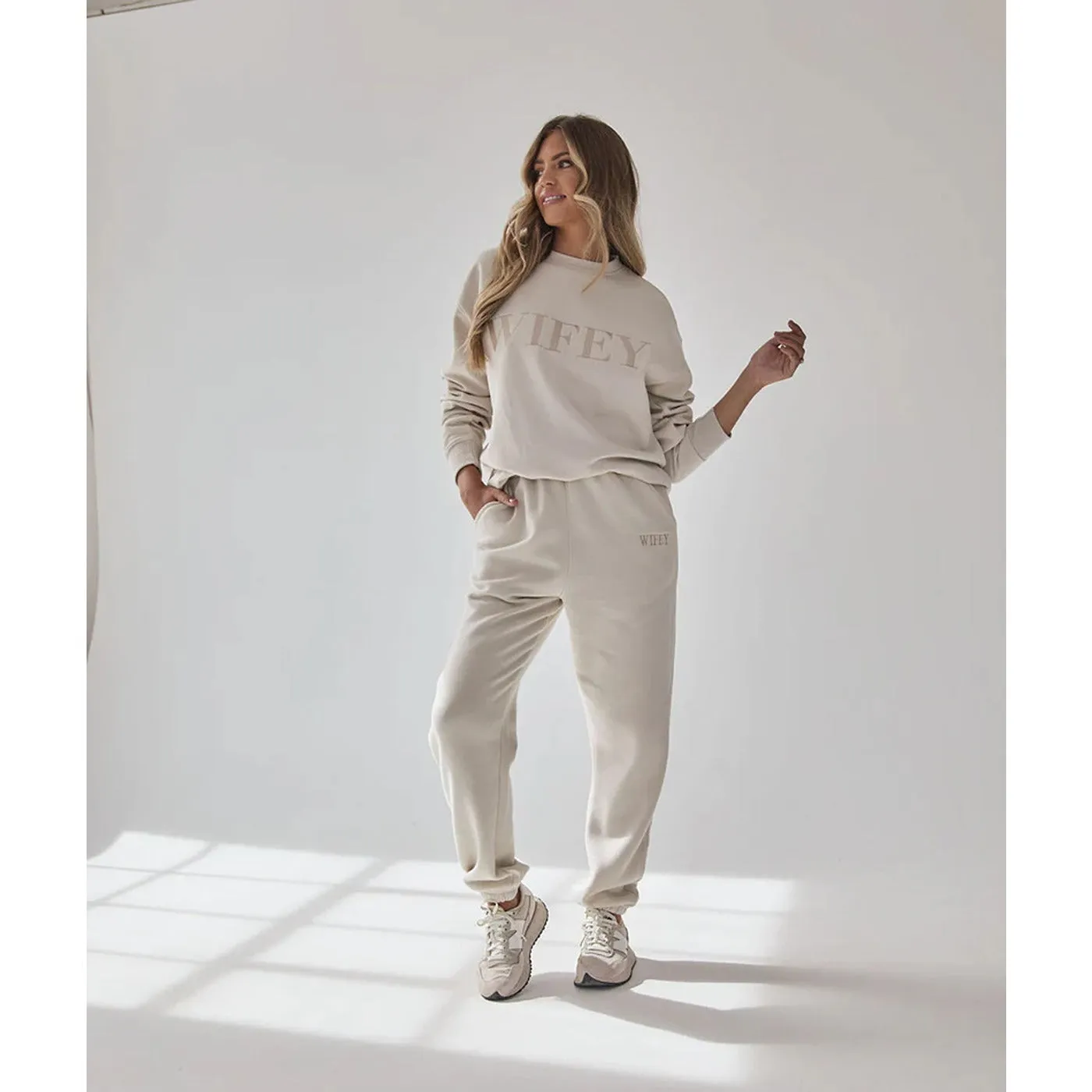 Wifey Statement Sweatpants - Champagne